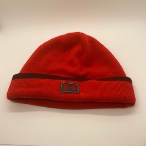 *Good Condition* Kids red under armor winter hat!